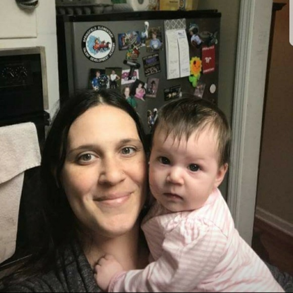 Meet your Posher, Janelle - Picture 1 of 4